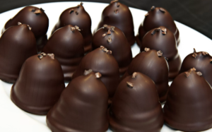 Receta de BESOS DE MOZA: MALVAVISCOS PERUANOS CUBIERTOS DE CHOCOLATE