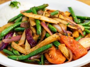 Receta de Saltado de Vainitas (judías verdes peruanas con pollo)