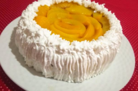 Receta de Tarta de melocotón y nata